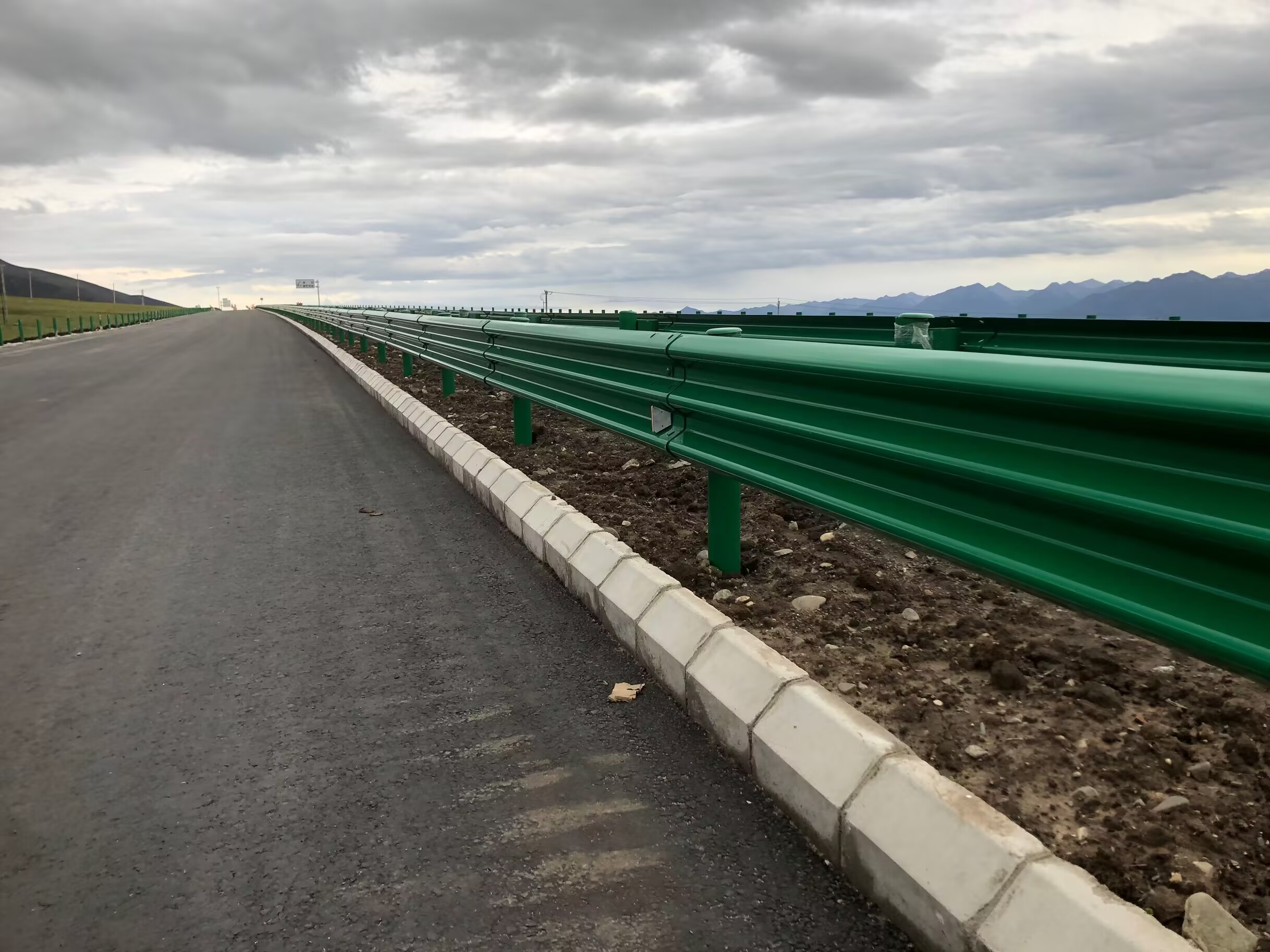 聂拉木县乡村公路波形护栏三波波形护栏 - 推荐